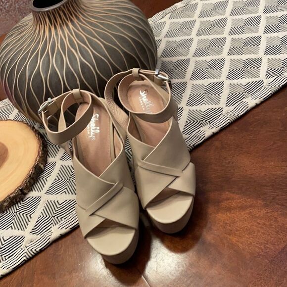 Shellys London Leather Platform Heel Size 9 - Picture 1 of 5